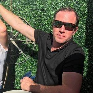 Meet your Posher, Jonathan